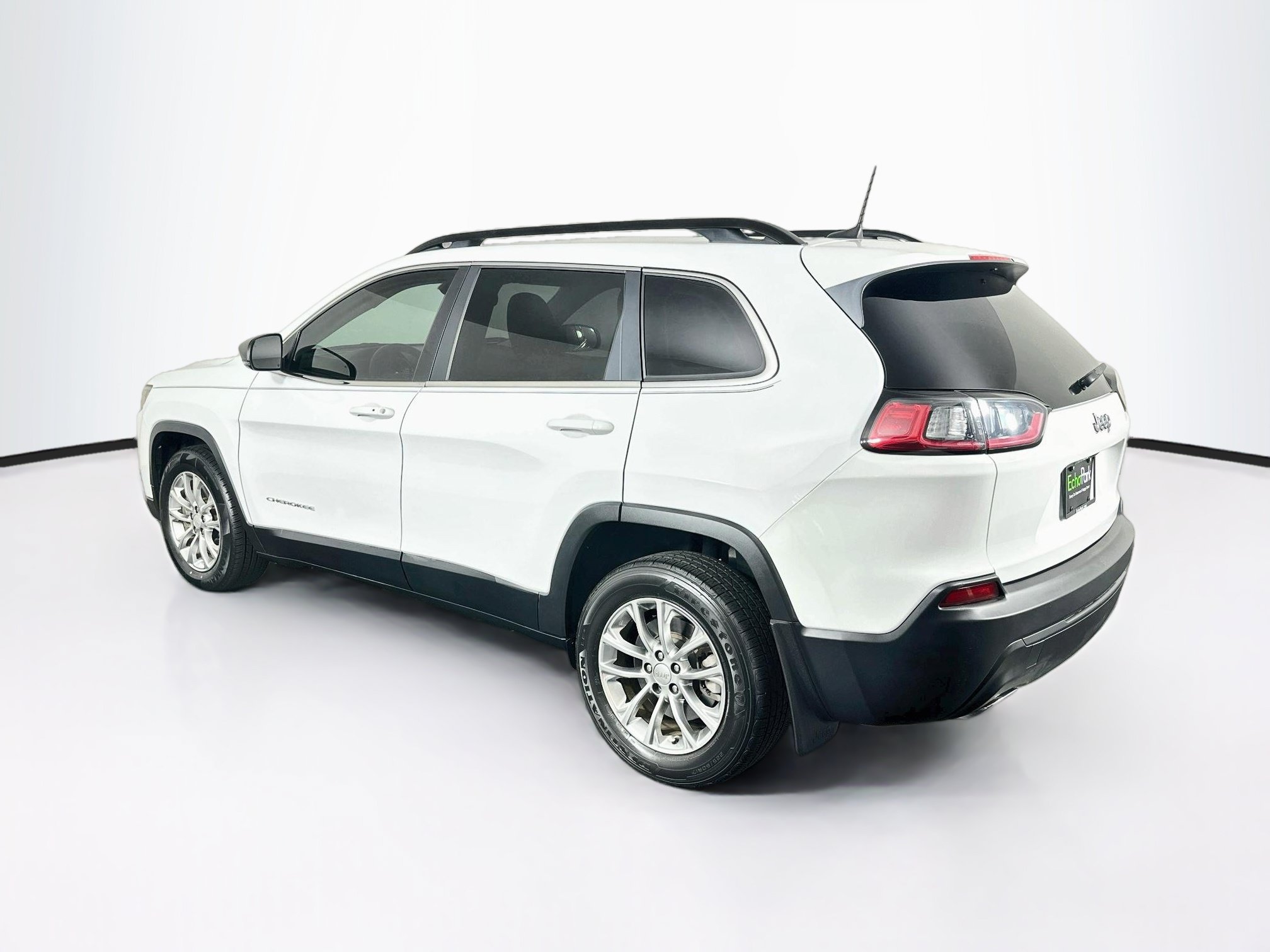 Used 2022 Jeep Cherokee Latitude Lux FWD image 5