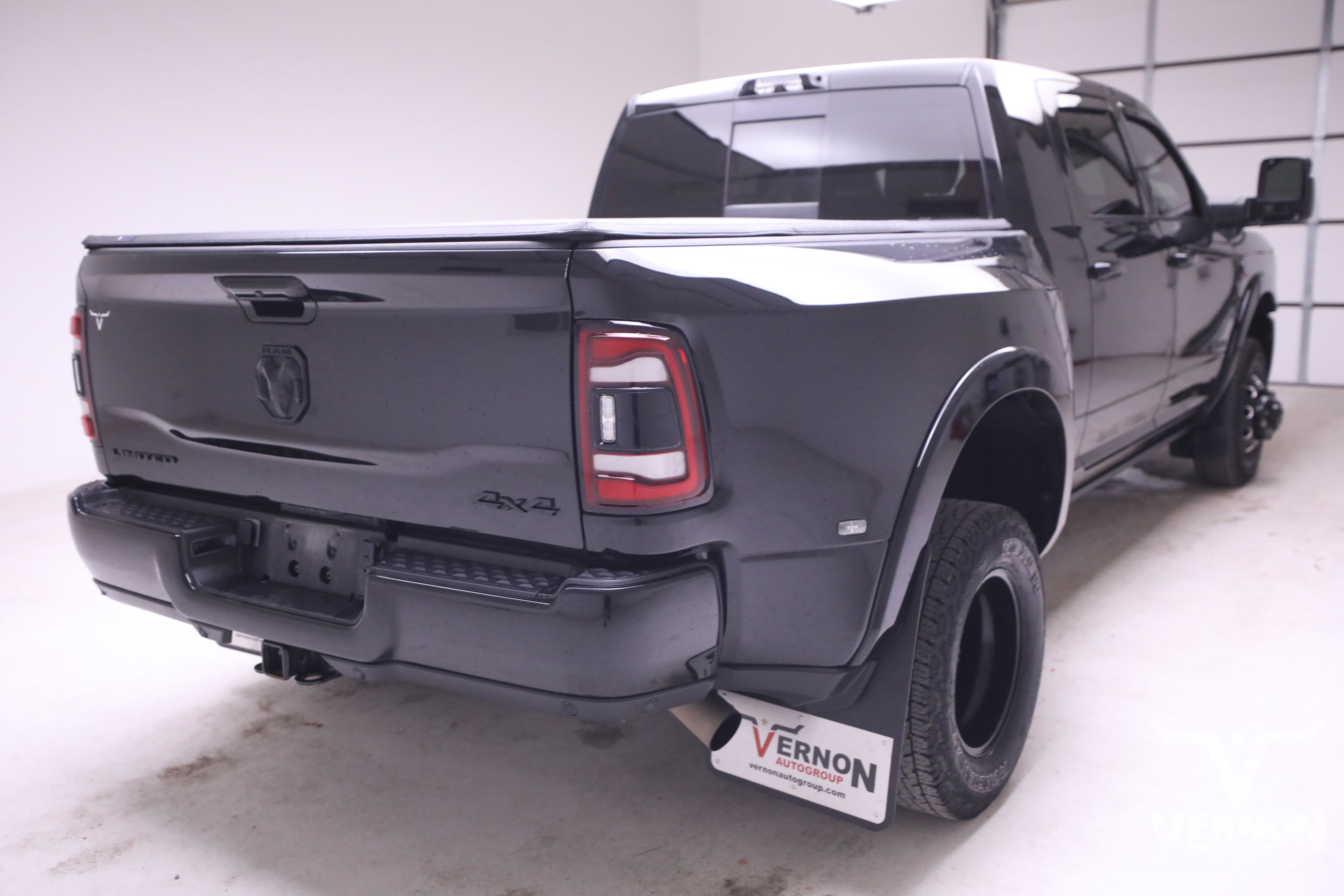 Used 2024 RAM 3500 Limited image 5