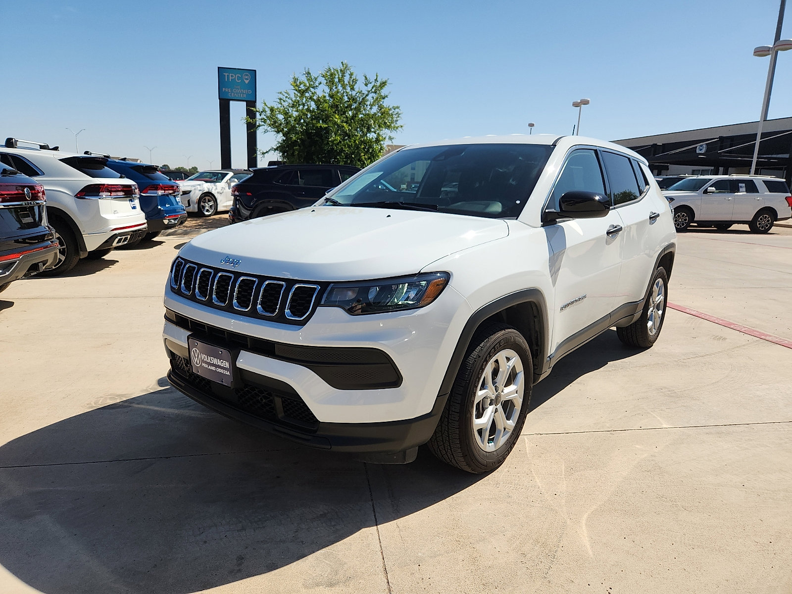 Used 2025 Jeep Compass Sport AWD/4WD image 3