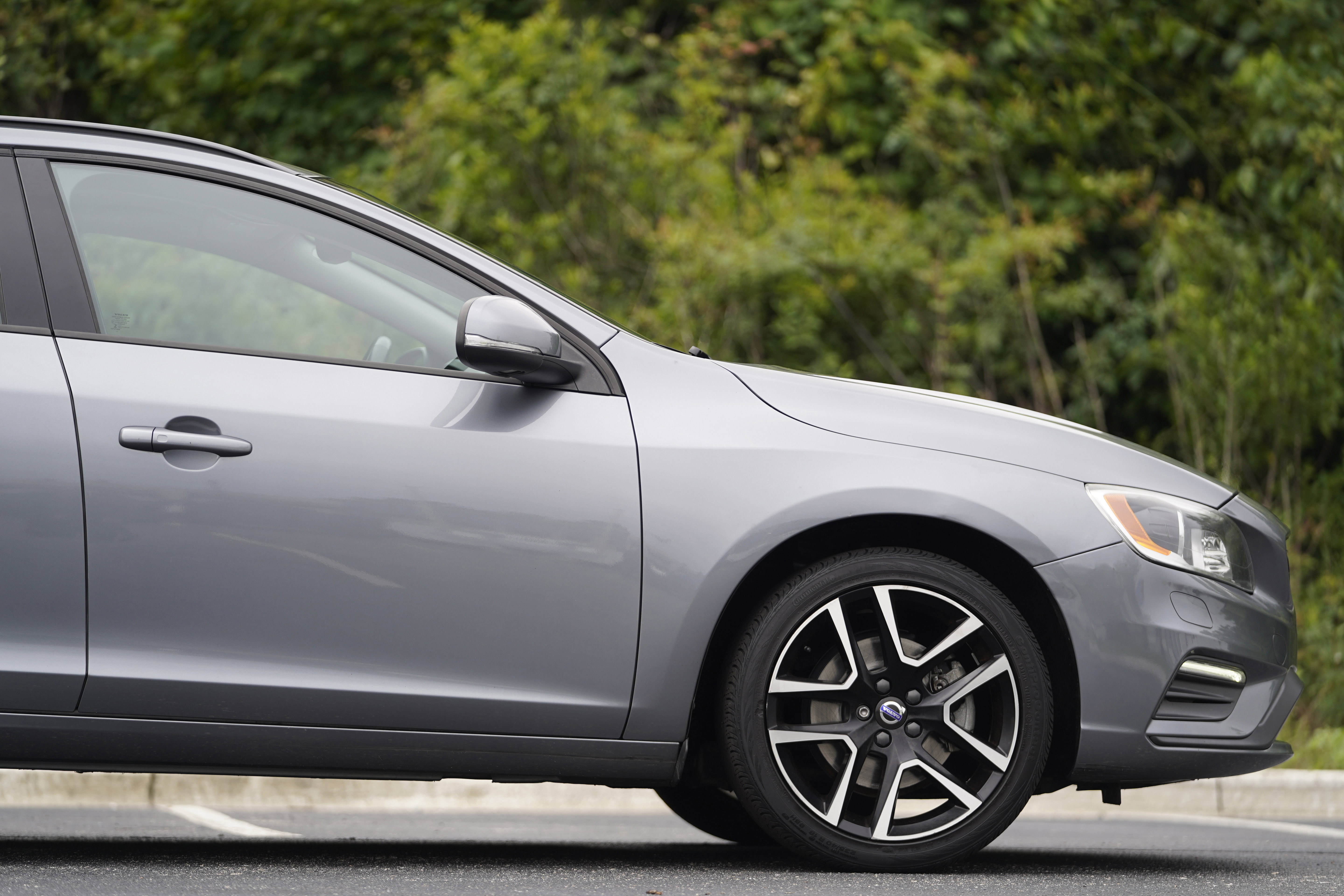 Used 2018 Volvo V60 T5 Dynamic w/ Vision Package FWD image 6