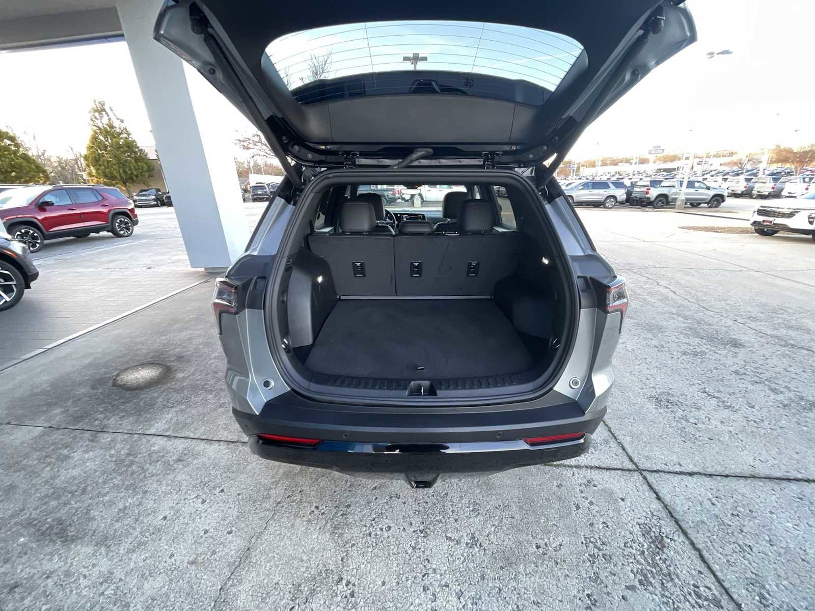 Used 2025 Chevrolet Equinox RS w/ Safety and Technology Package image 27