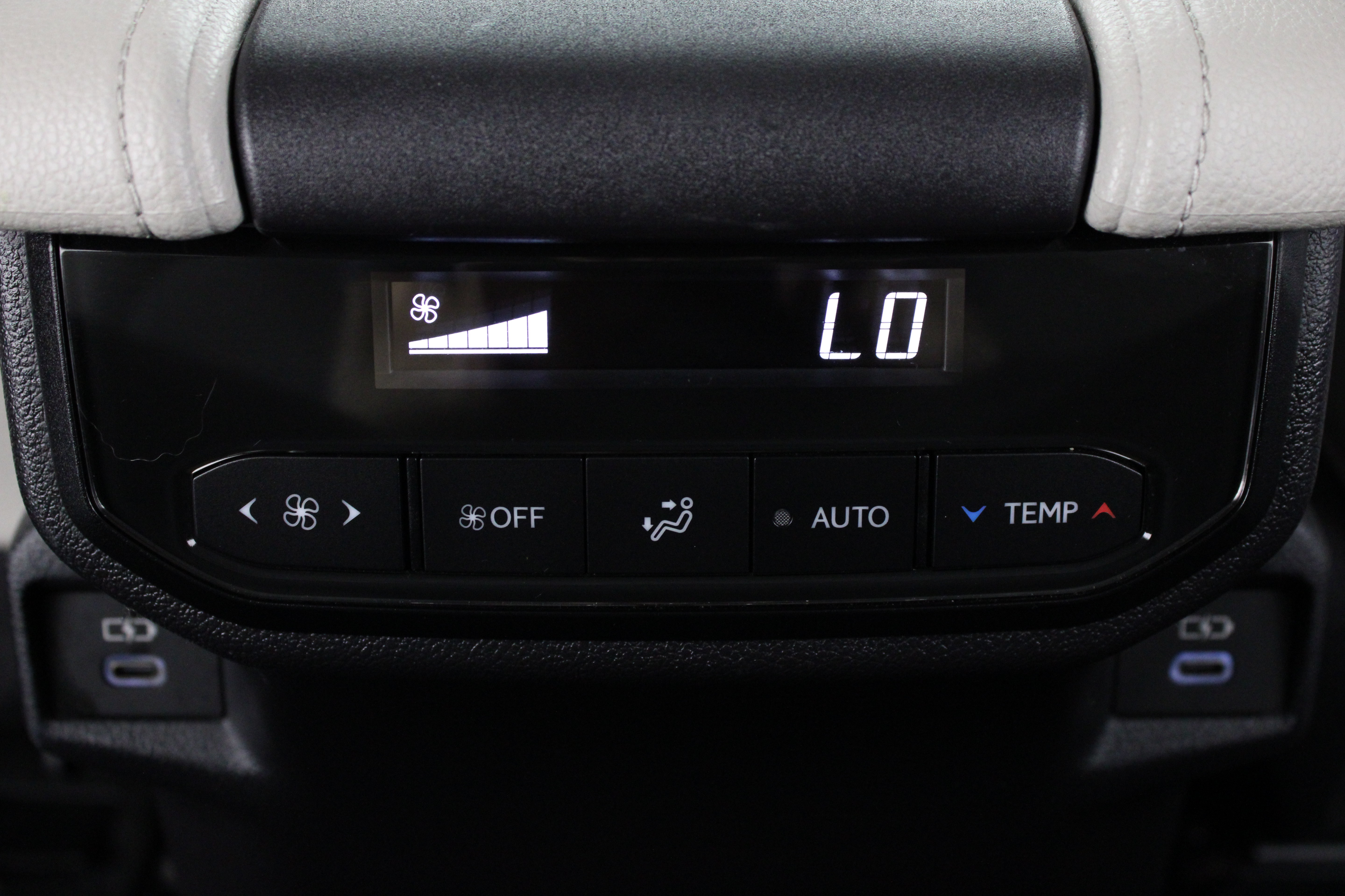 Used 2026 Toyota Grand Highlander AWD image 30