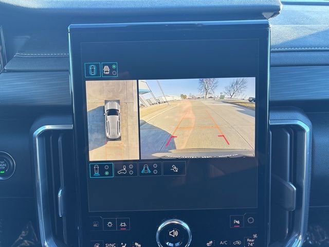 Used 2025 GMC Acadia Elevation image 38