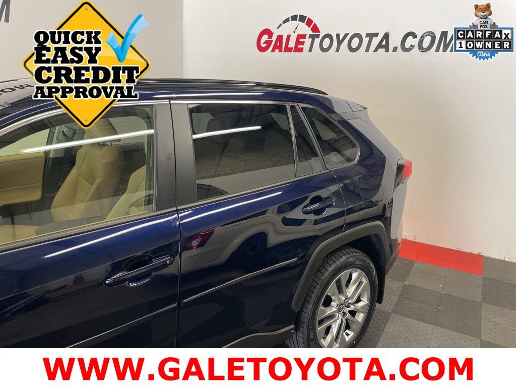 Used 2020 Toyota RAV4 XLE Premium image 7