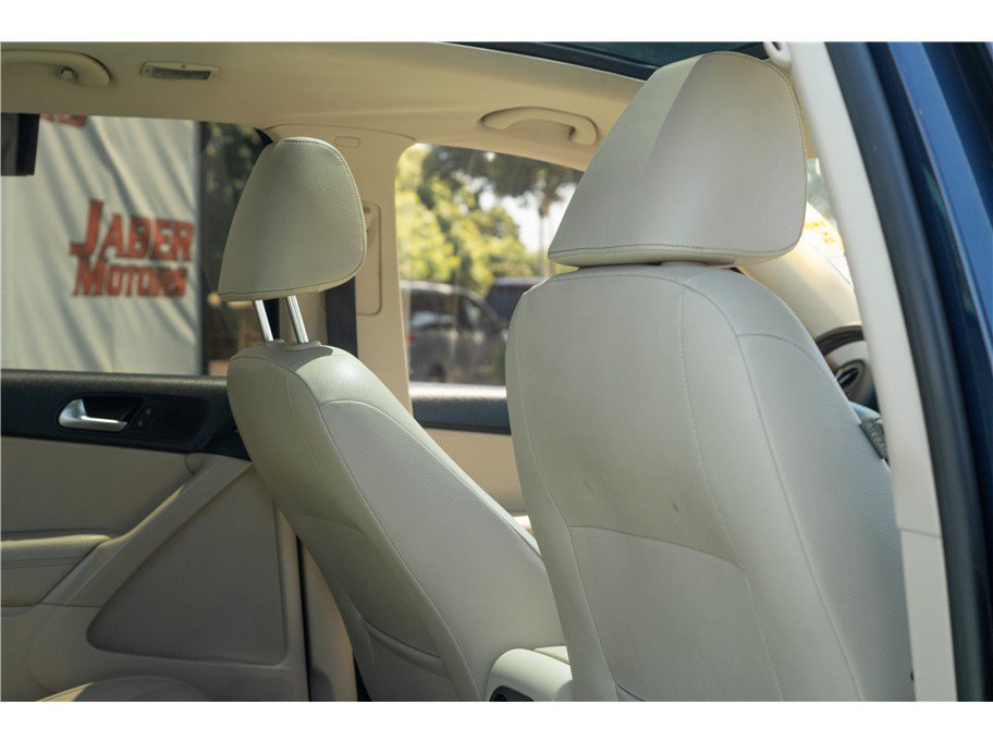 Used 2013 Volkswagen Tiguan S FWD image 42