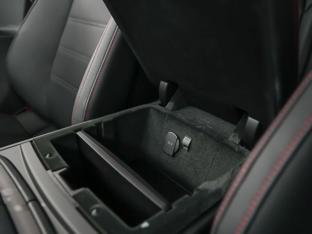 Used 2025 Porsche Panamera GTS image 34