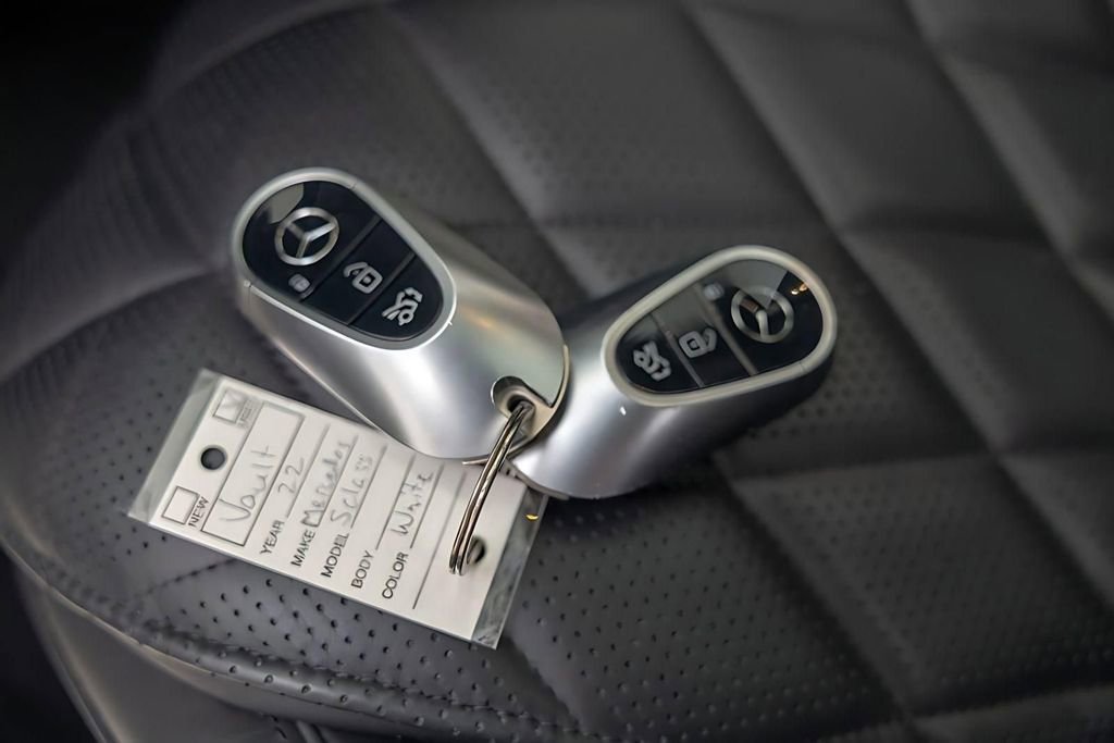 Used 2022 Mercedes-Benz S 580 4MATIC Sedan image 49