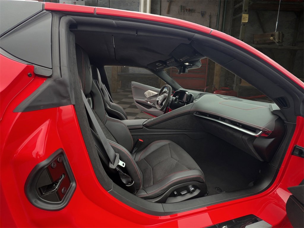 Certified 2021 Chevrolet Corvette Stingray Premium Conv w/ Z51 Performance Package image 37