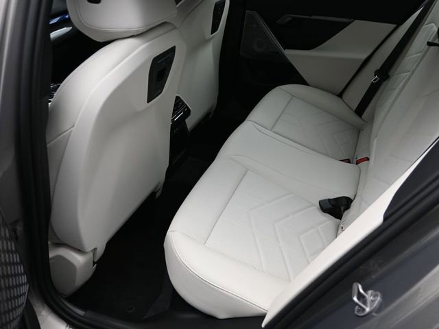 New 2025 BMW i5 M60 w/ Premium Package image 18