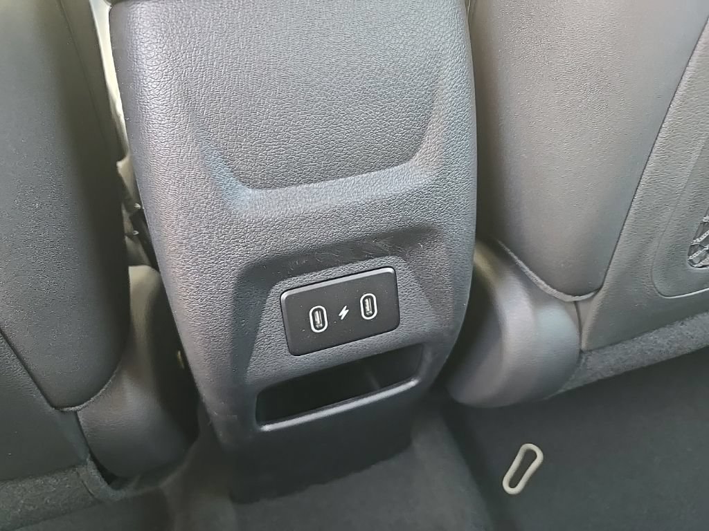 New 2026 Hyundai Venue SEL FWD image 28