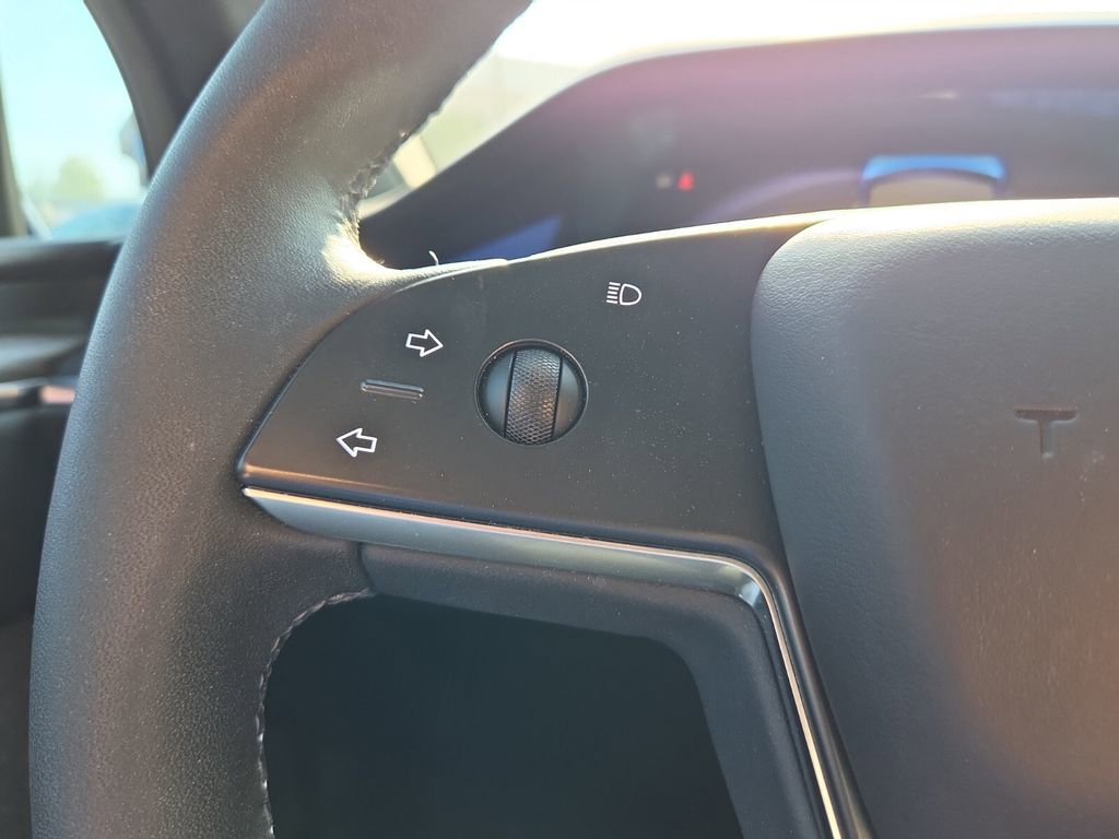 Used 2023 Tesla Model X AWD/4WD image 25