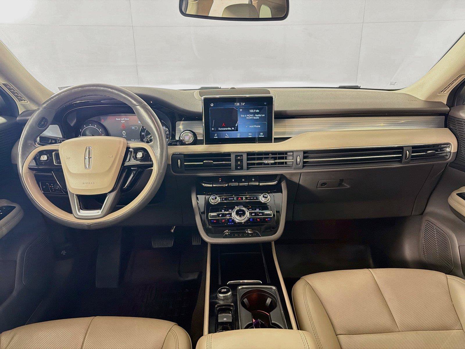 Used 2021 Lincoln Corsair AWD w/ Premium Package image 27