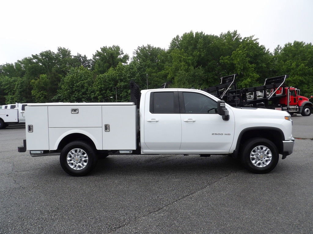 Used 2022 Chevrolet Silverado 2500 LT w/ Convenience Package AWD/4WD image 9