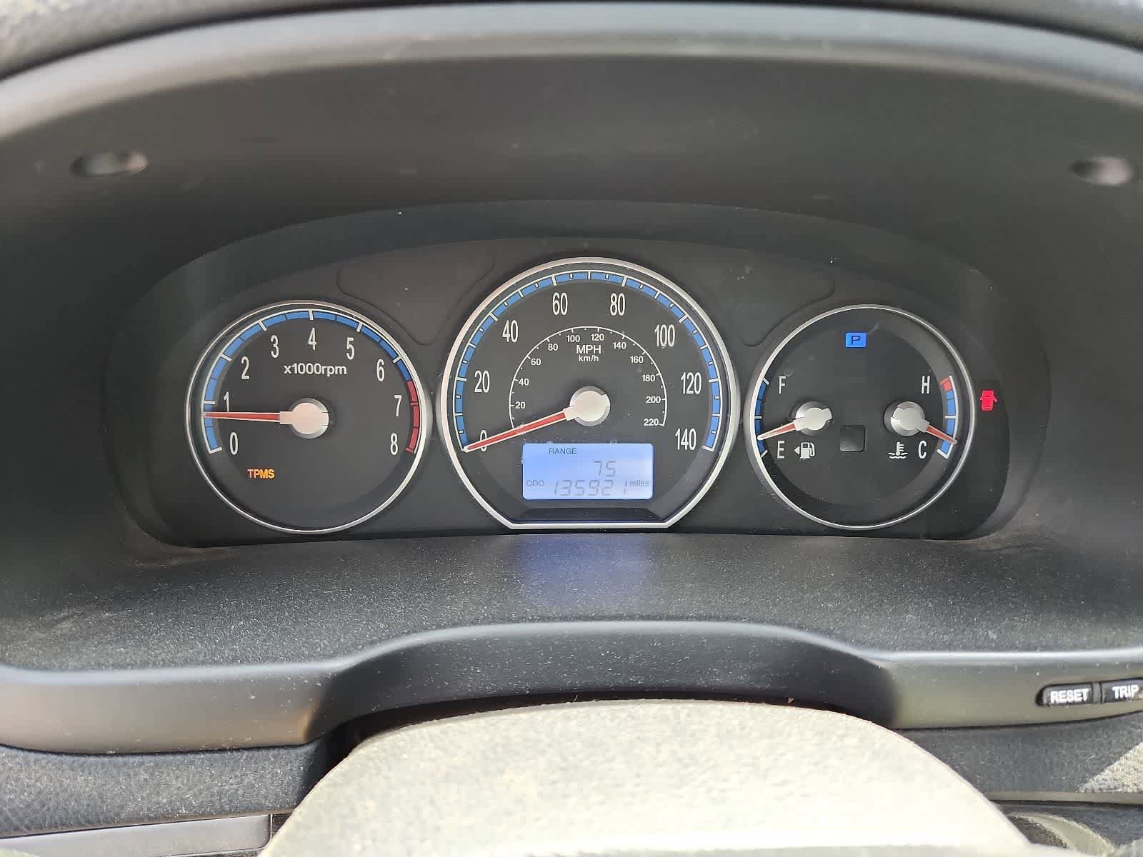Used 2009 Hyundai Santa Fe Limited FWD image 9
