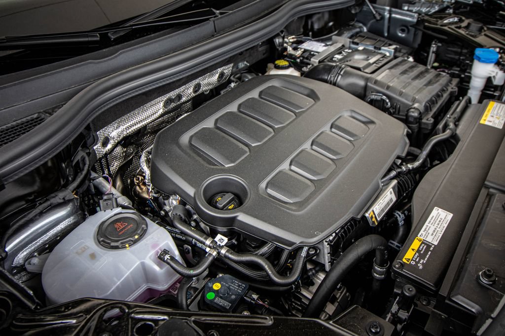 New 2026 Volkswagen Tiguan SE R-Line FWD image 10