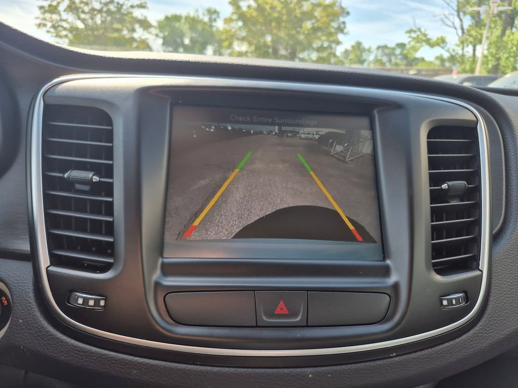 Used 2016 Chrysler 200 Limited Platinum w/ Comfort & Convenience Group image 17