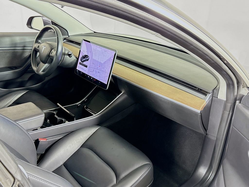 Used 2018 Tesla Model 3 Long Range image 33