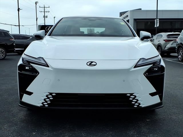 New 2026 Lexus ES 350e FWD image 2