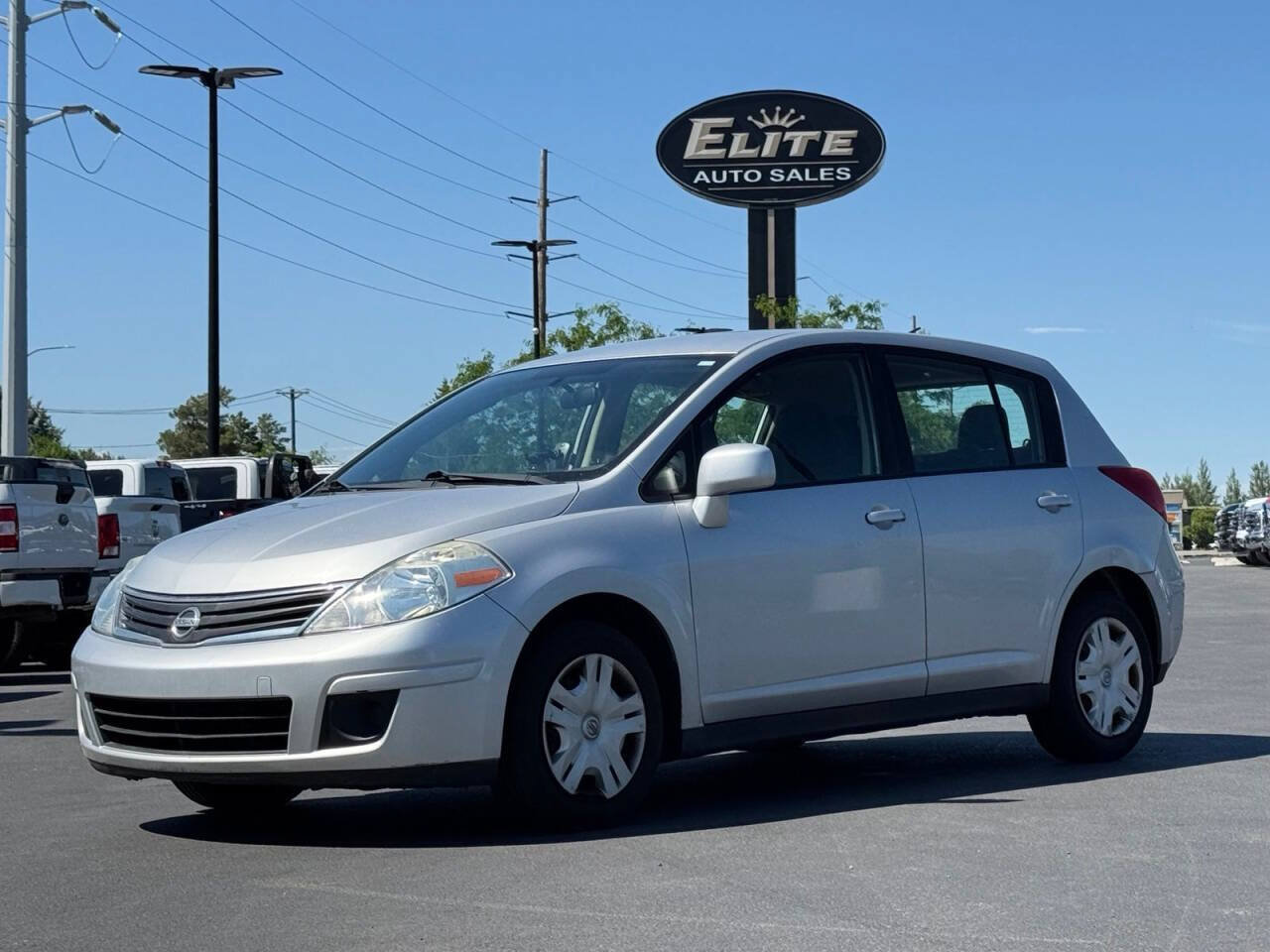 Used 2011 Nissan Versa 1.8 S FWD image 1