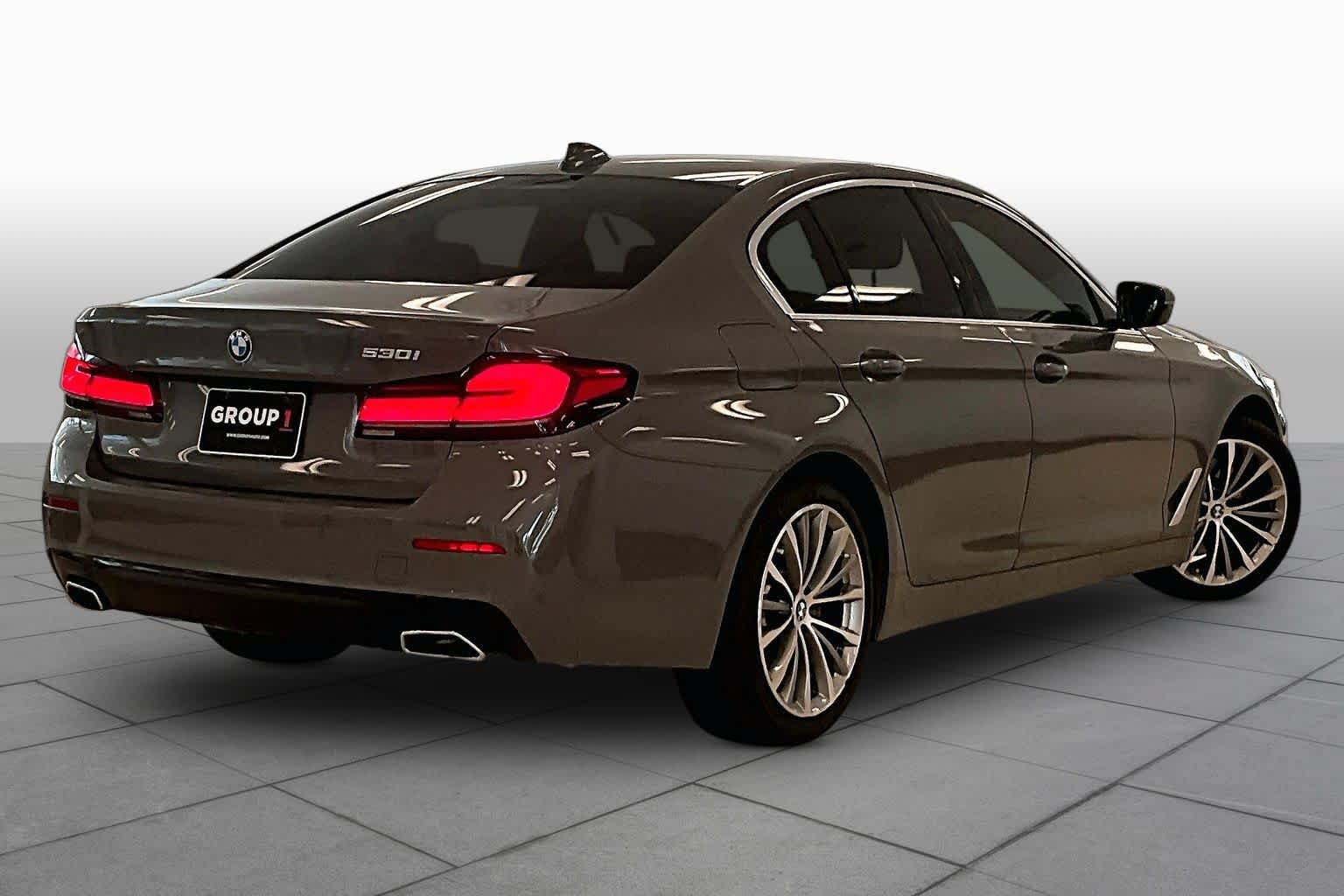 Used 2022 BMW 530i w/ Executive Package RWD image 11