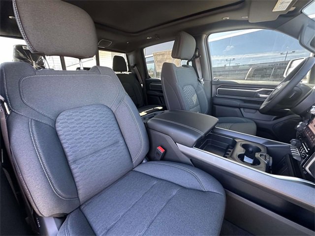 New 2026 RAM 1500 4x4 Crew Cab image 34