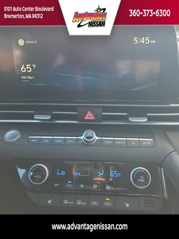 Used 2022 Hyundai Elantra Limited w/ Preferred Accessory Package FWD image 18
