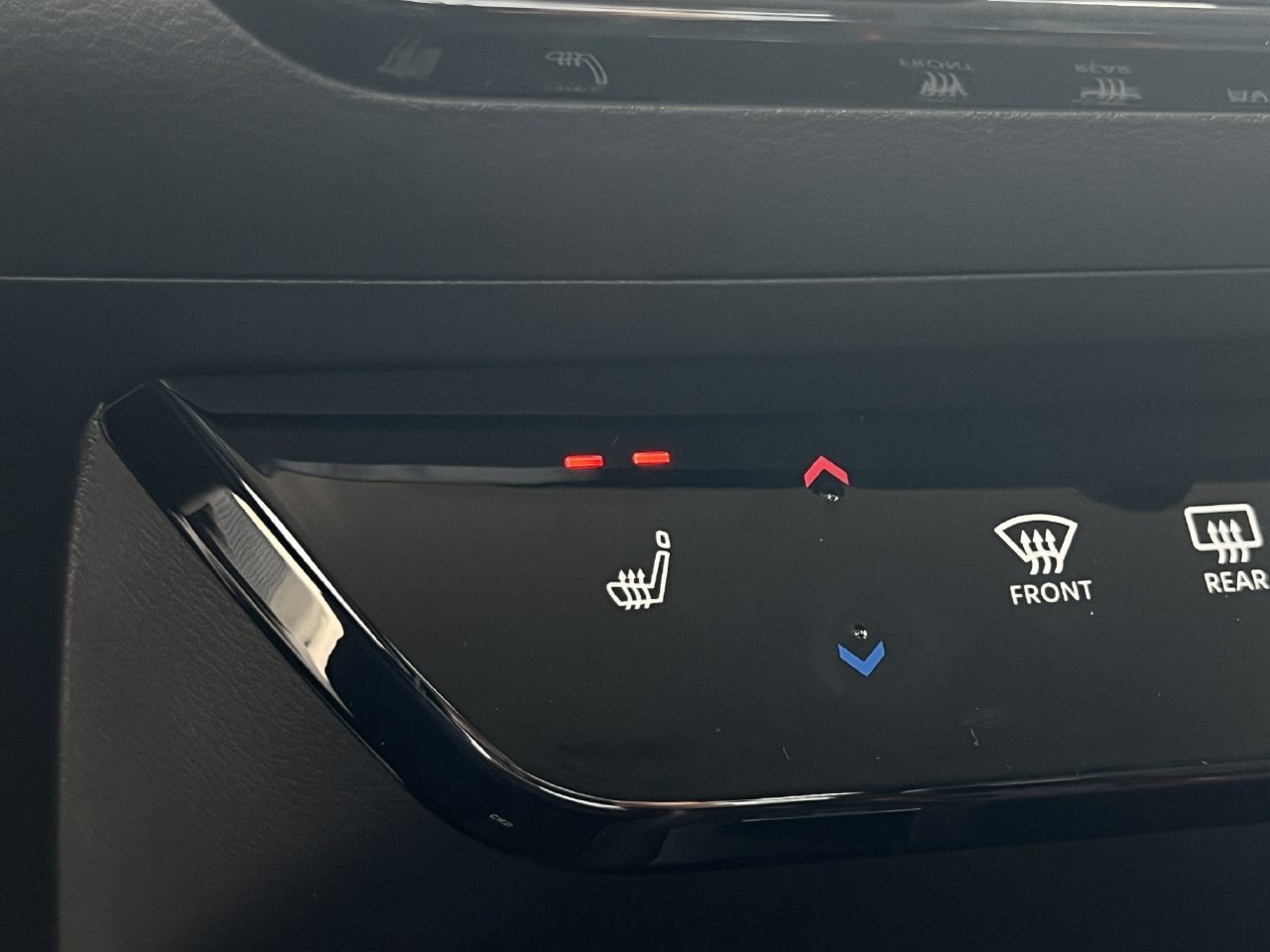 New 2026 Nissan Kicks SR w/ Cold Weather Package AWD/4WD image 12