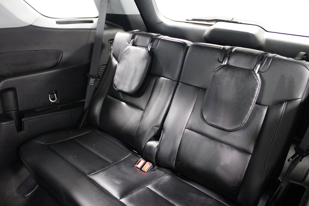 Used 2023 Ford Explorer XLT w/ Equipment Group 202A image 25