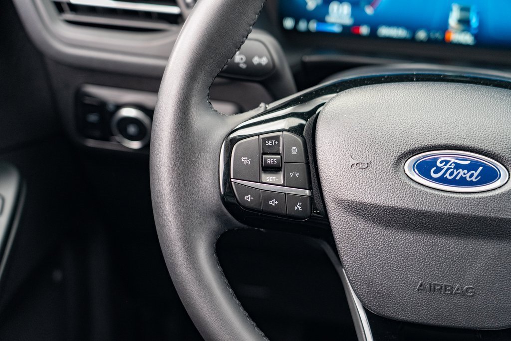 Used 2023 Ford Escape Platinum image 22