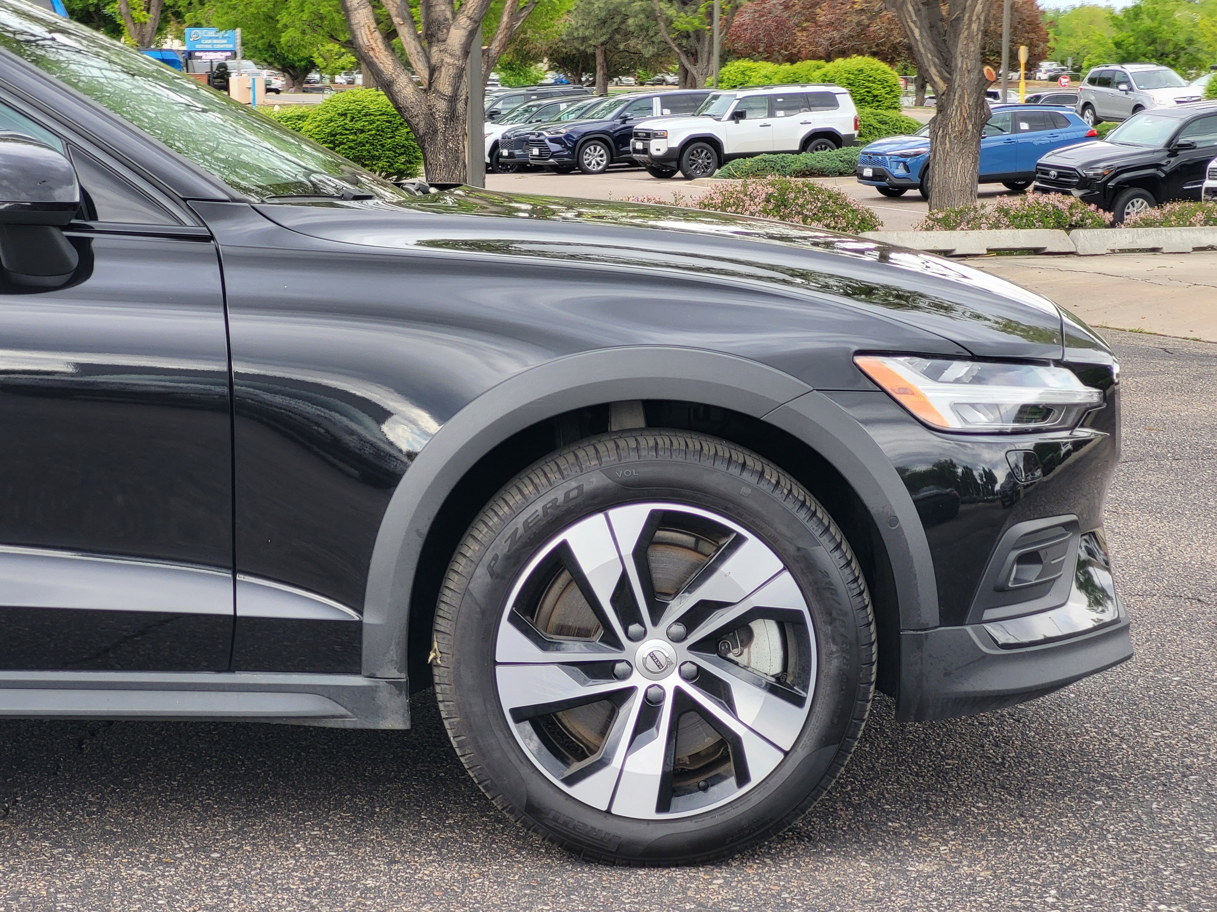 Certified 2024 Volvo V60 B5 Cross Country Plus AWD/4WD image 7