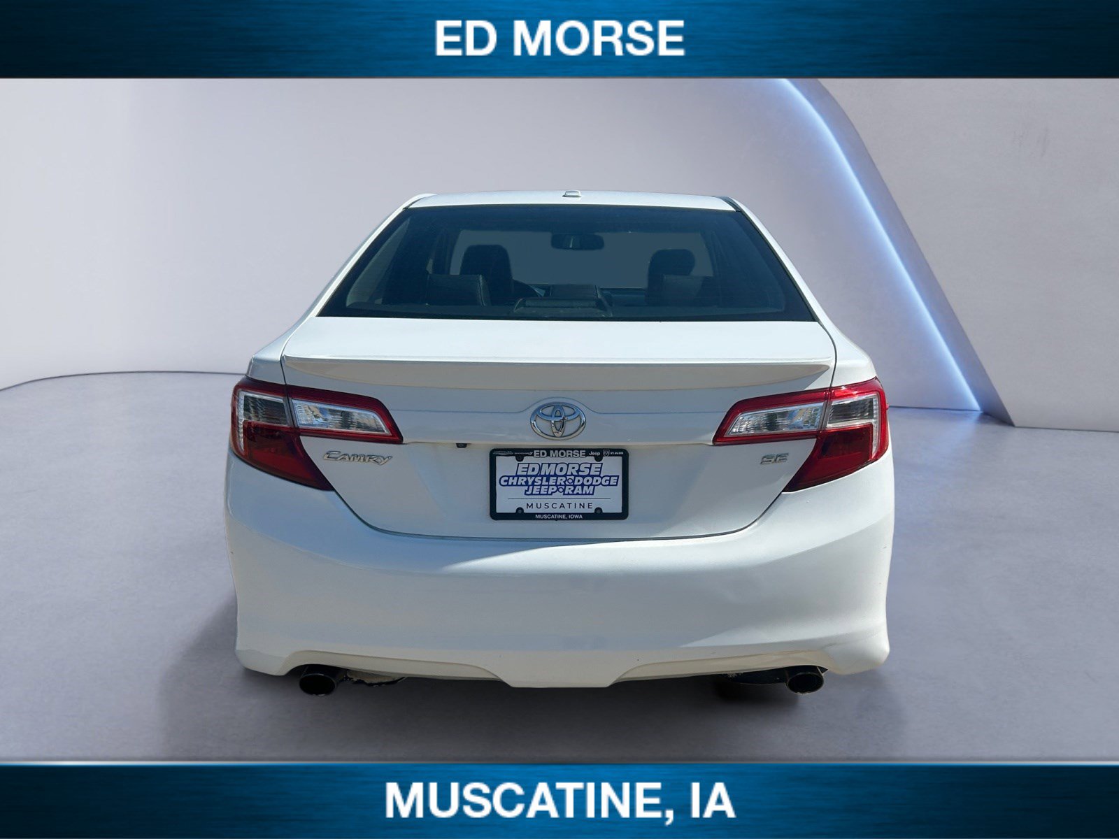 Used 2012 Toyota Camry SE w/ Leather Pkg FWD image 4