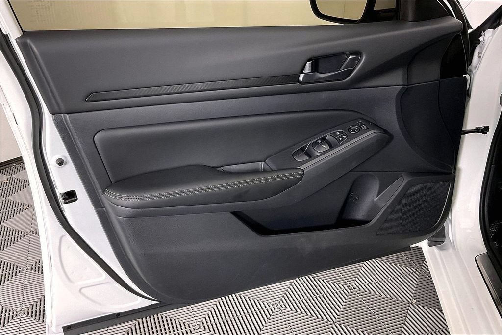 New 2026 Nissan Altima 2.5 SV w/ SV Special Edition Package FWD image 32