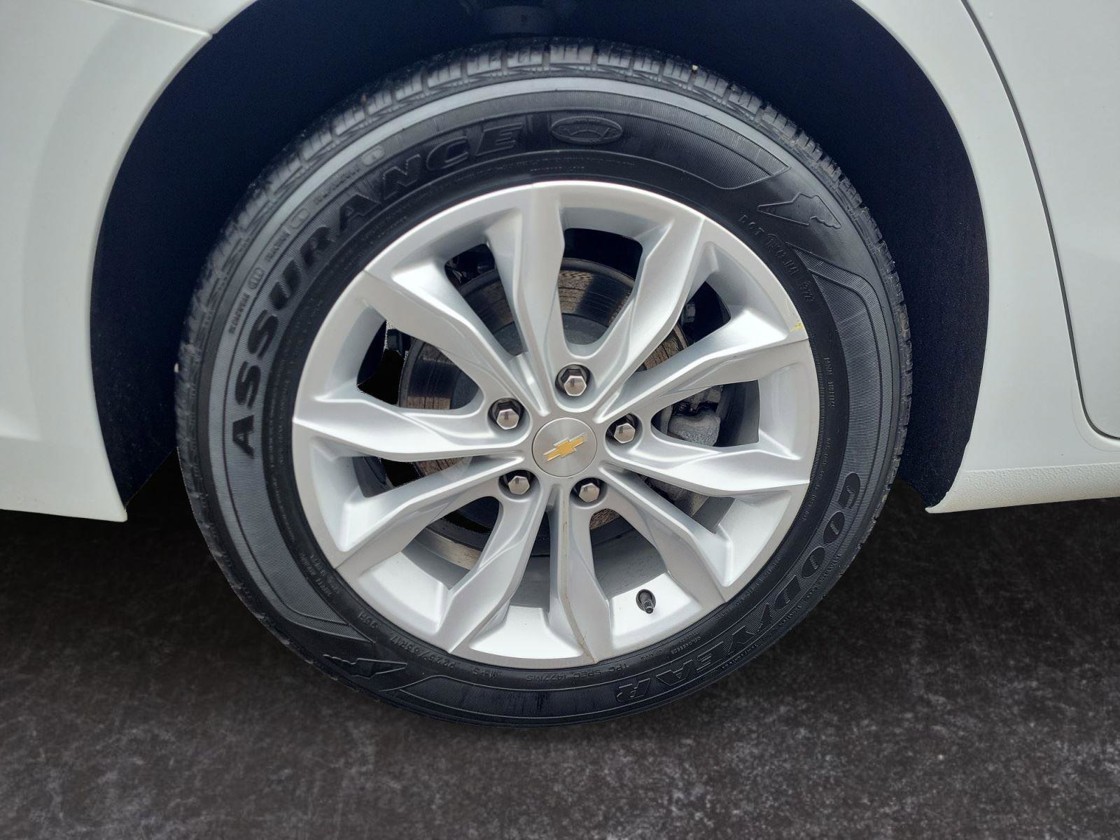 Used 2024 Chevrolet Malibu LT image 15