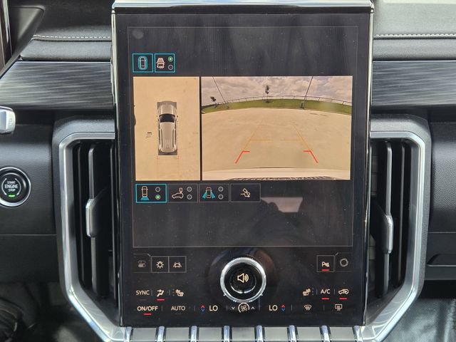 Used 2025 GMC Acadia Elevation AWD/4WD image 18