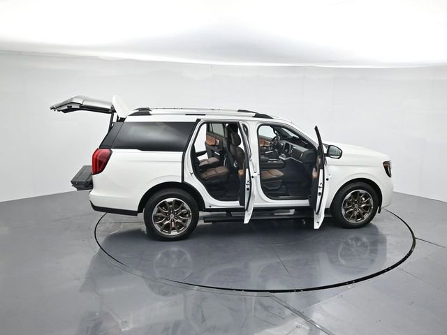 New 2025 Ford Expedition King Ranch image 42