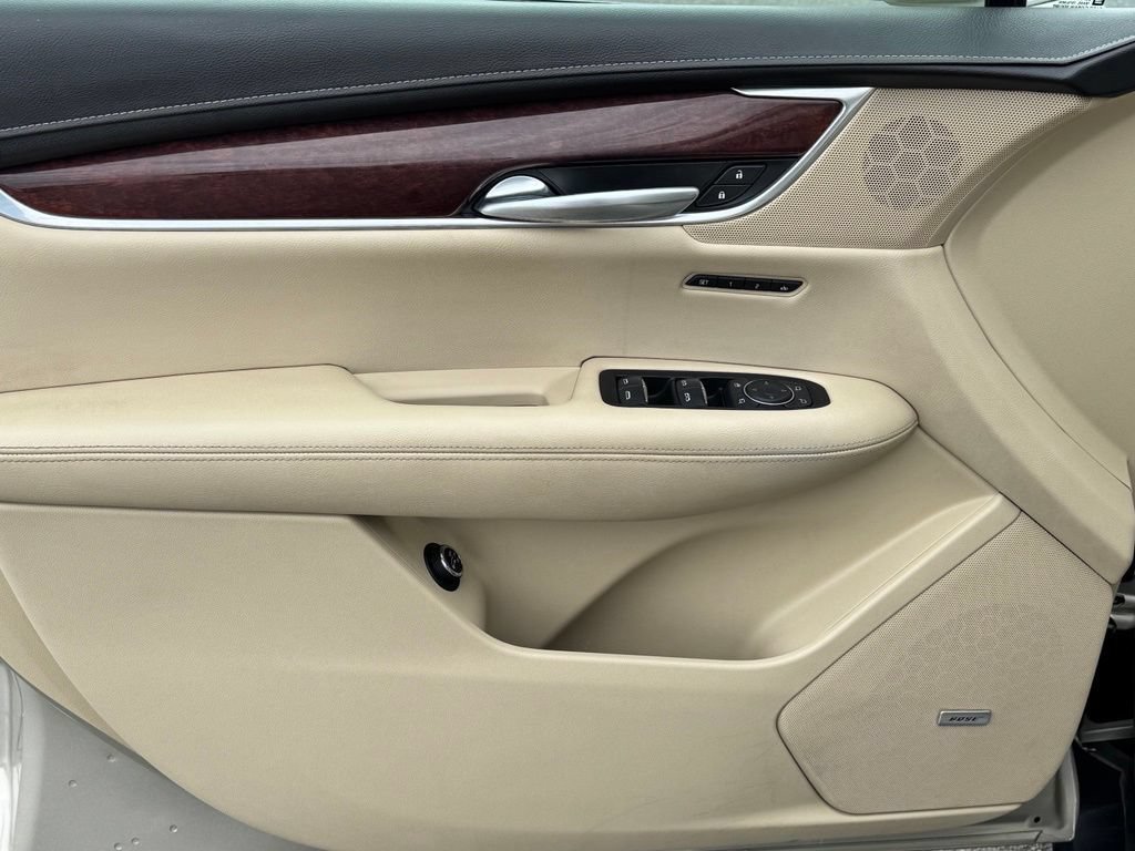 Used 2017 Cadillac XT5 Luxury FWD image 29
