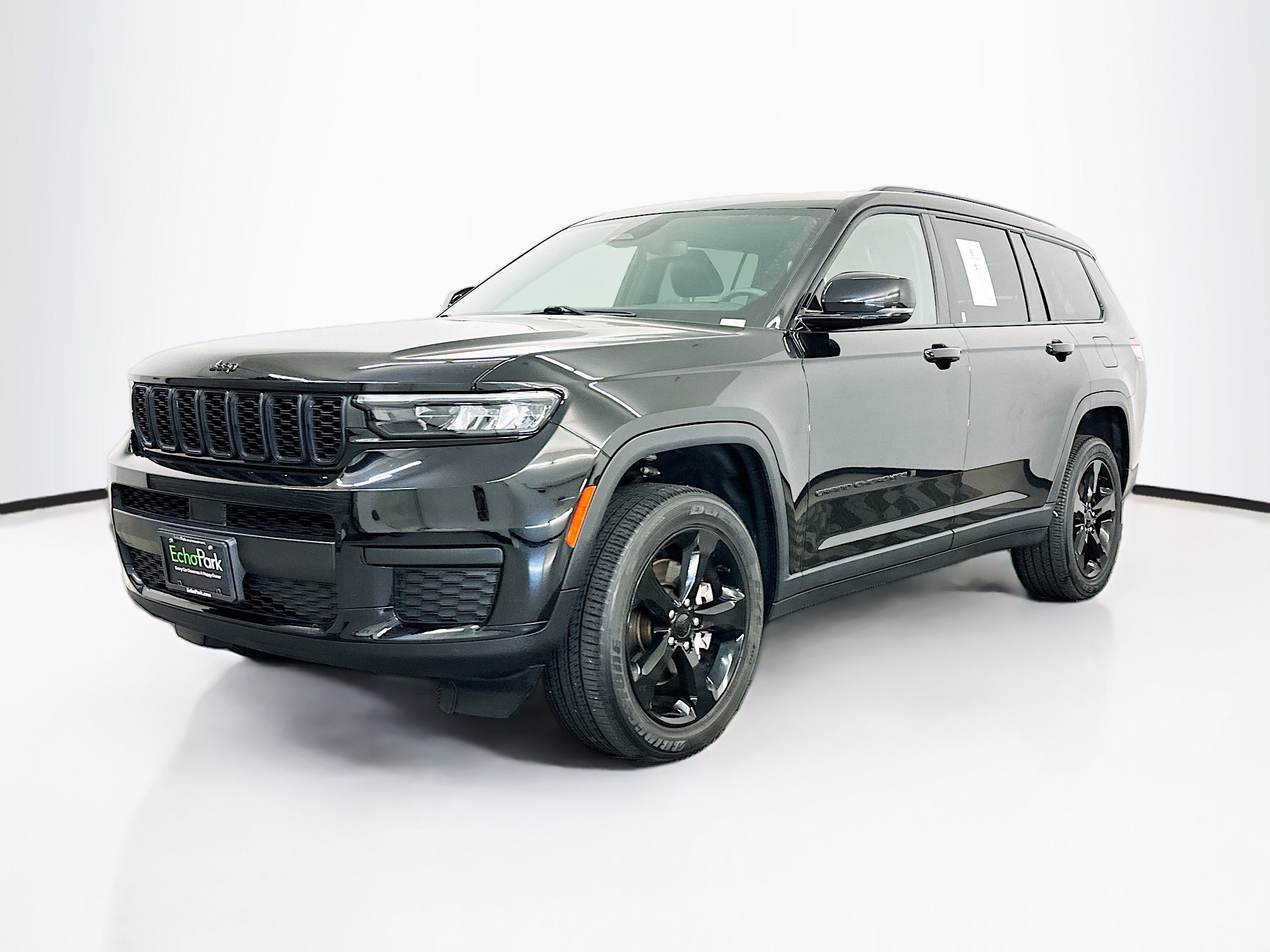 Used 2023 Jeep Grand Cherokee L Laredo AWD/4WD image 3