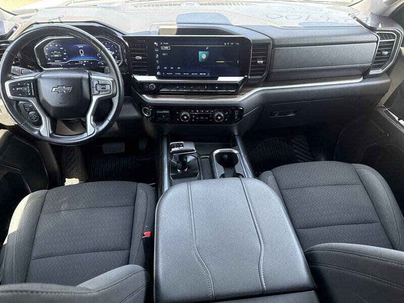 Used 2023 Chevrolet Silverado 1500 RST AWD/4WD image 24