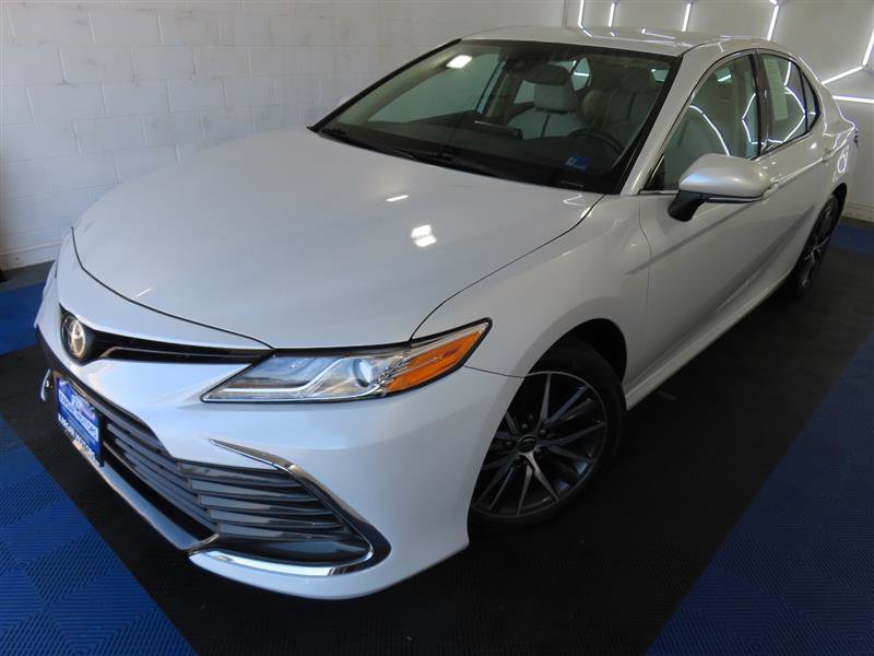 Used 2021 Toyota Camry XLE FWD image 4