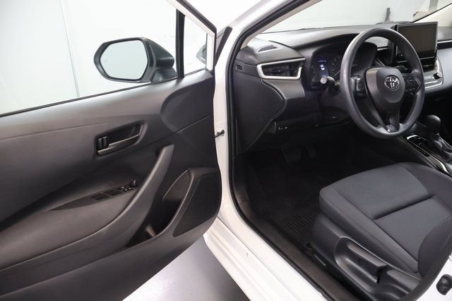 Certified 2025 Toyota Corolla LE w/ LE Premium Package FWD image 10