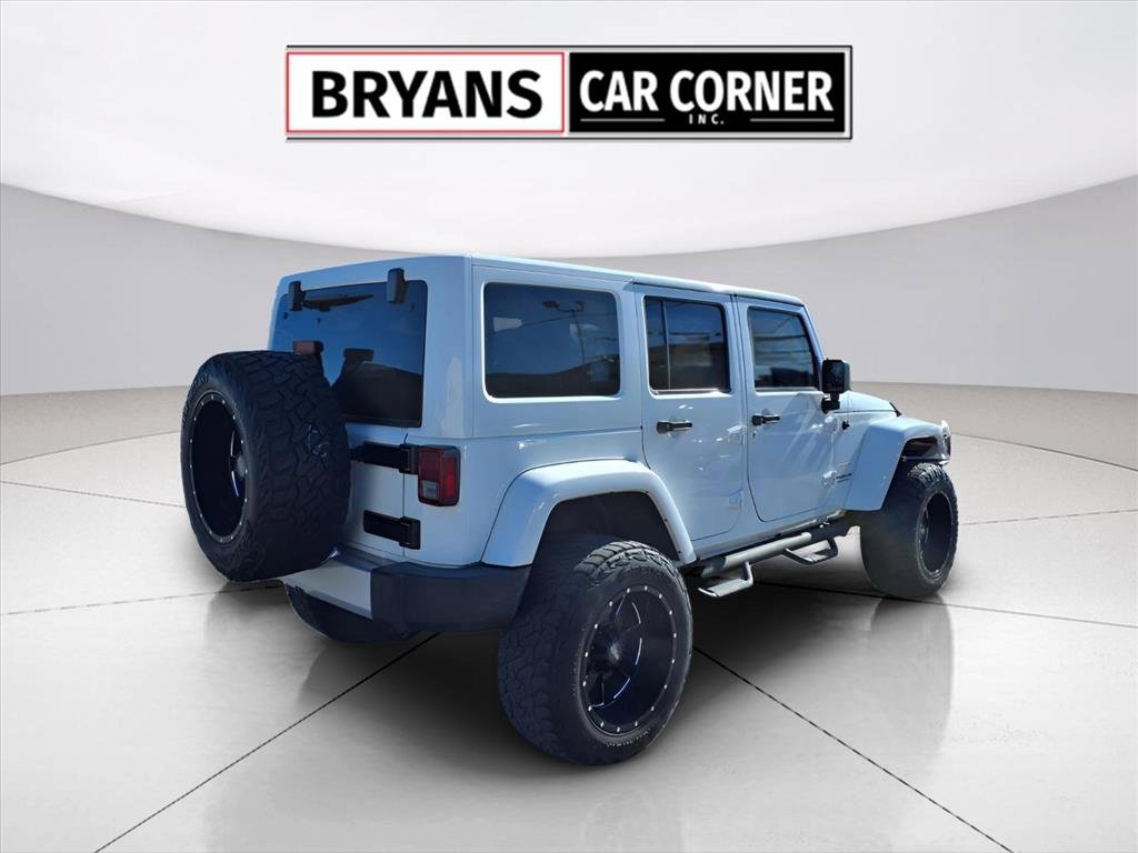 Used 2015 Jeep Wrangler Unlimited Sahara w/ Dual Top Group image 18