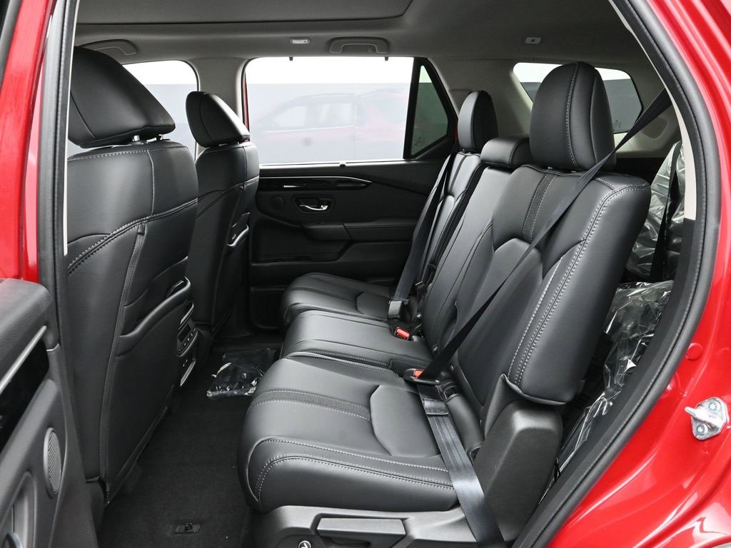 New 2025 Honda Pilot Touring image 36