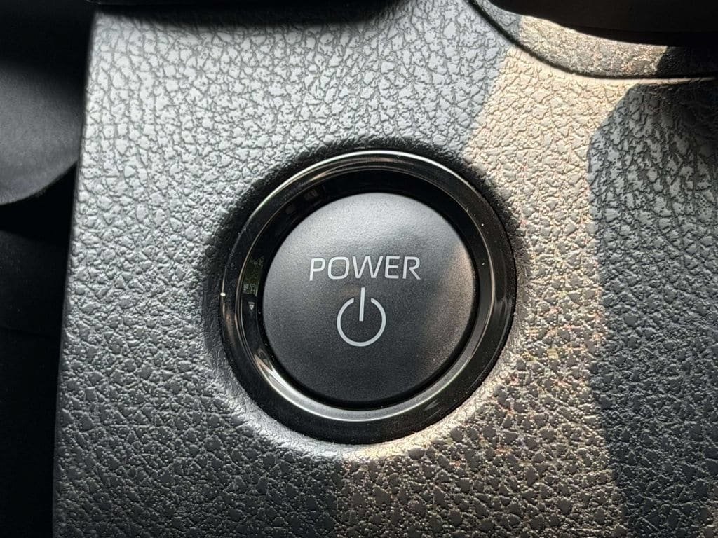 Used 2025 Toyota Camry XSE FWD image 8