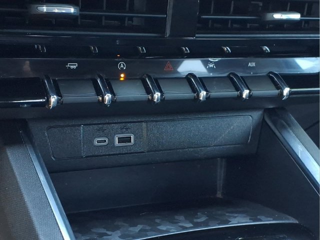 Used 2024 GMC Canyon Elevation w/ Convenience Package RWD image 12