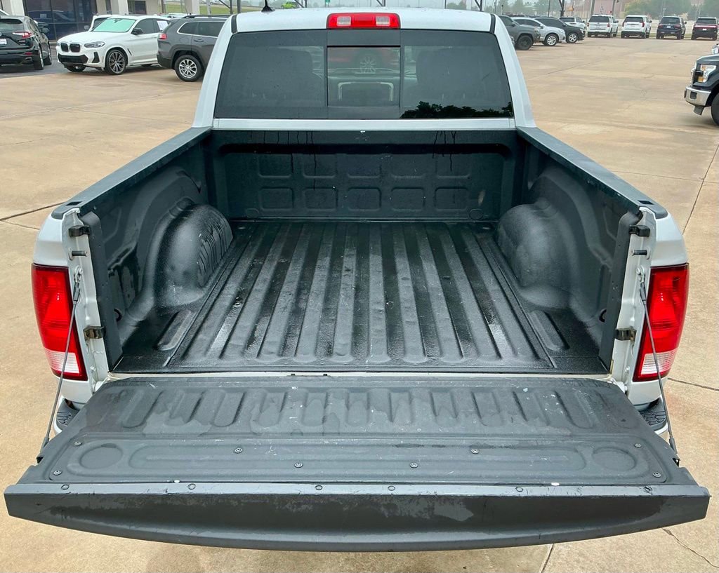 Used 2018 RAM 1500 SLT AWD/4WD image 18