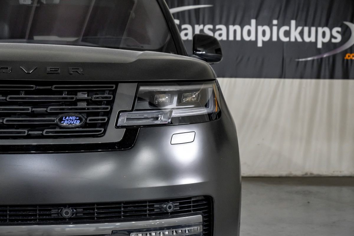 Used 2023 Land Rover Range Rover SE image 40