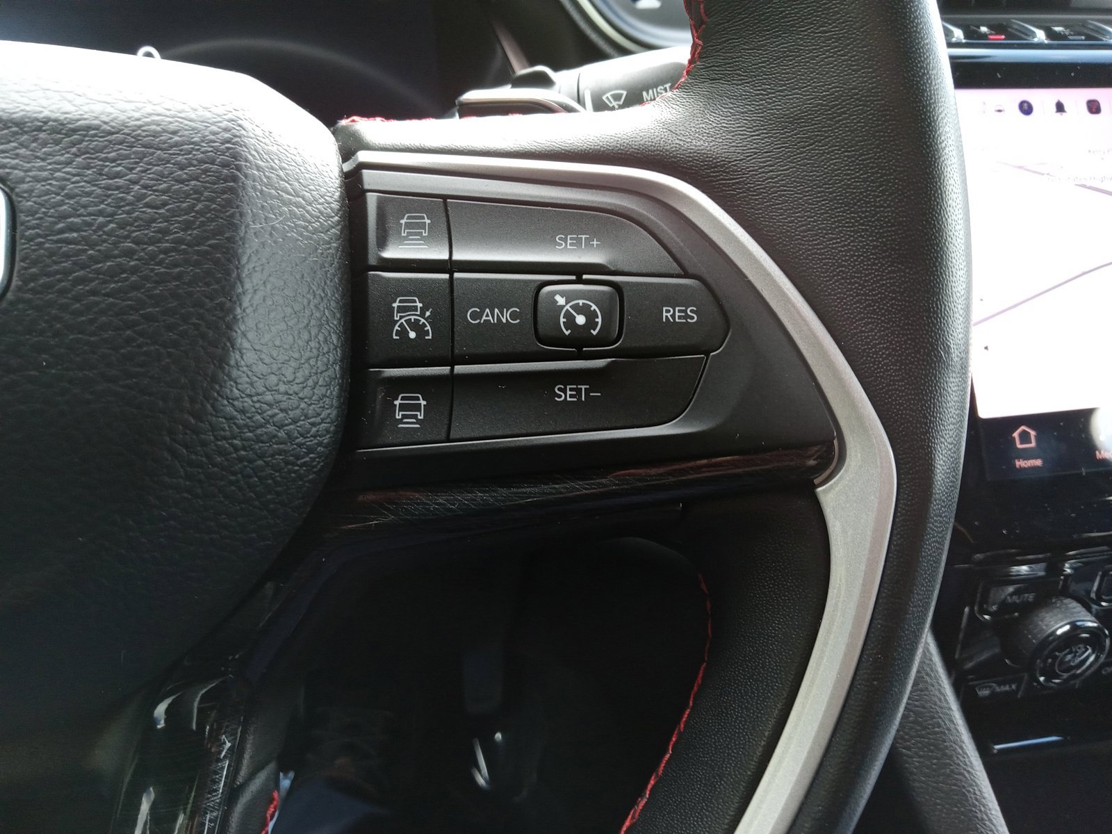 Used 2022 Jeep Grand Cherokee Trailhawk AWD/4WD image 23