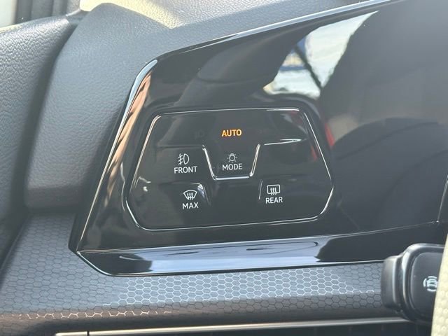 Used 2022 Volkswagen GTI S image 17