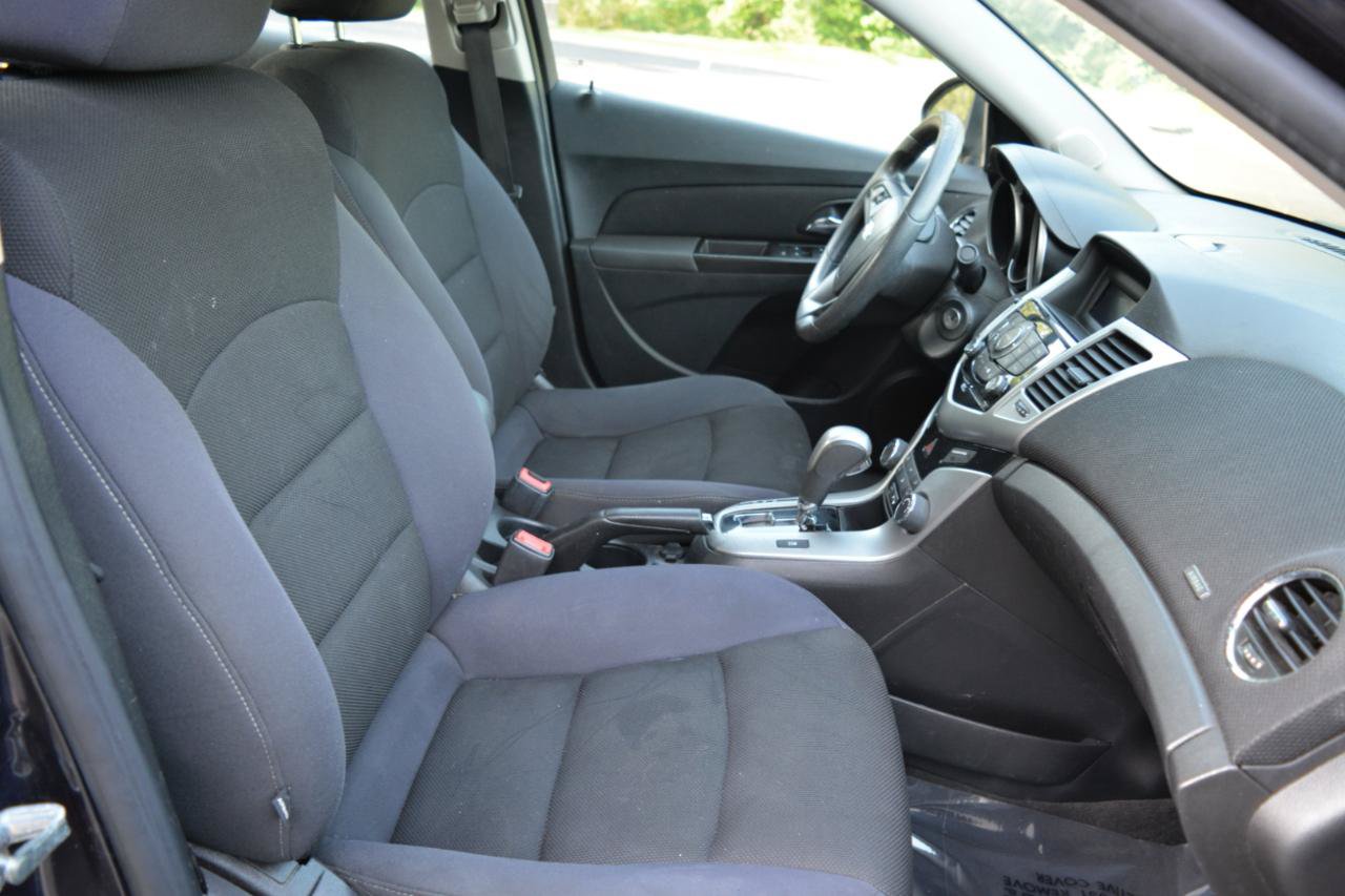 Used 2014 Chevrolet Cruze LT FWD image 17