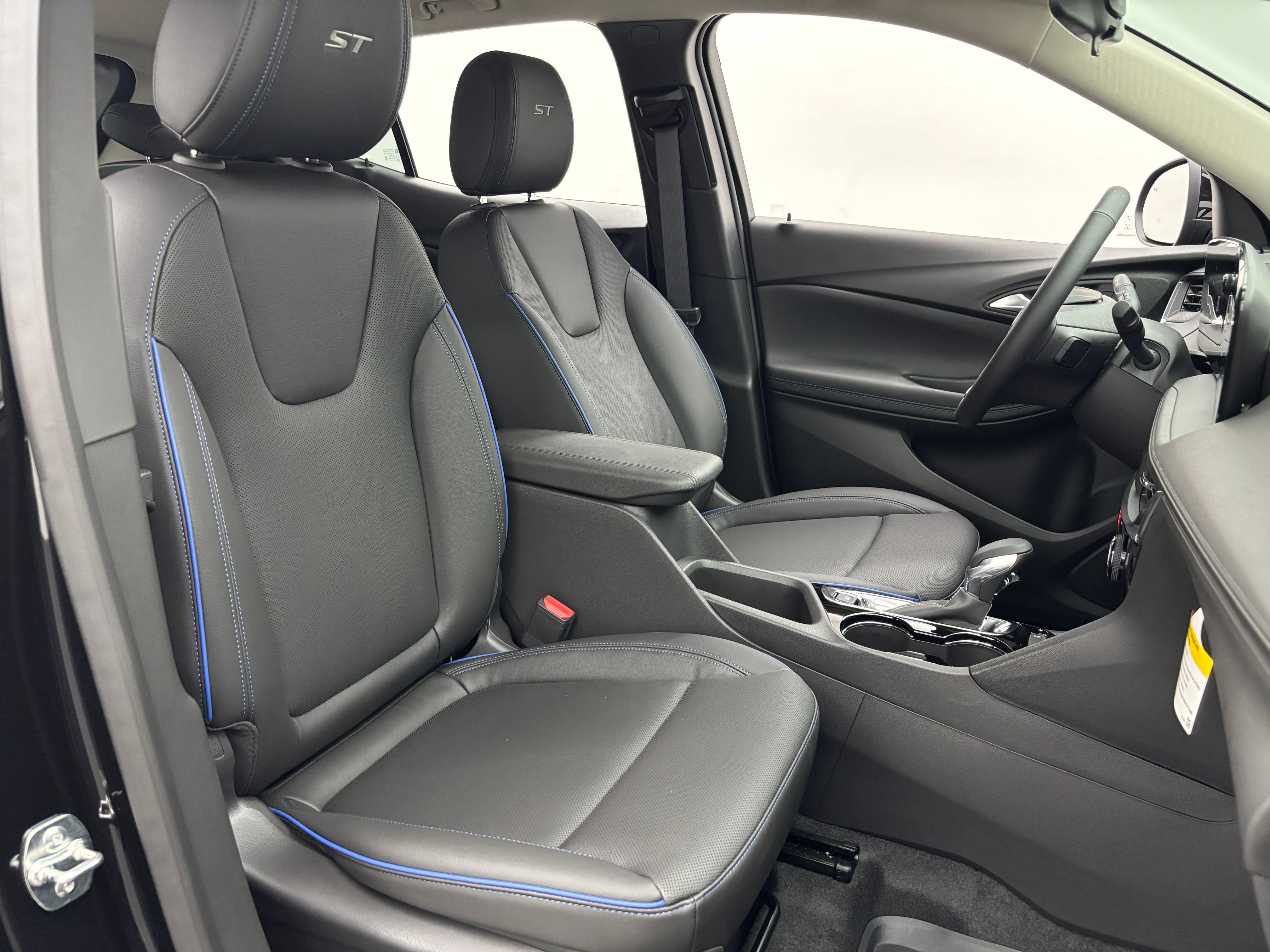 New 2026 Buick Encore GX Sport Touring w/ Advanced Technology Package FWD image 29